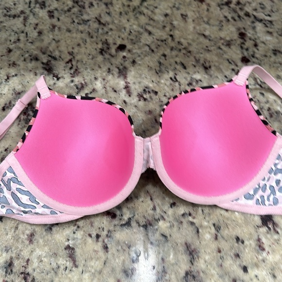 Pink wear everywhere lightly lined wired size 36 C - Picture 5 of 6